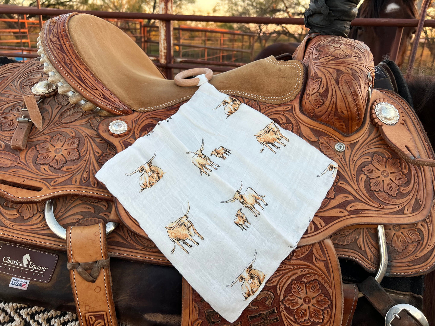 Longhorn Newcastle Cotton Blanket Teether